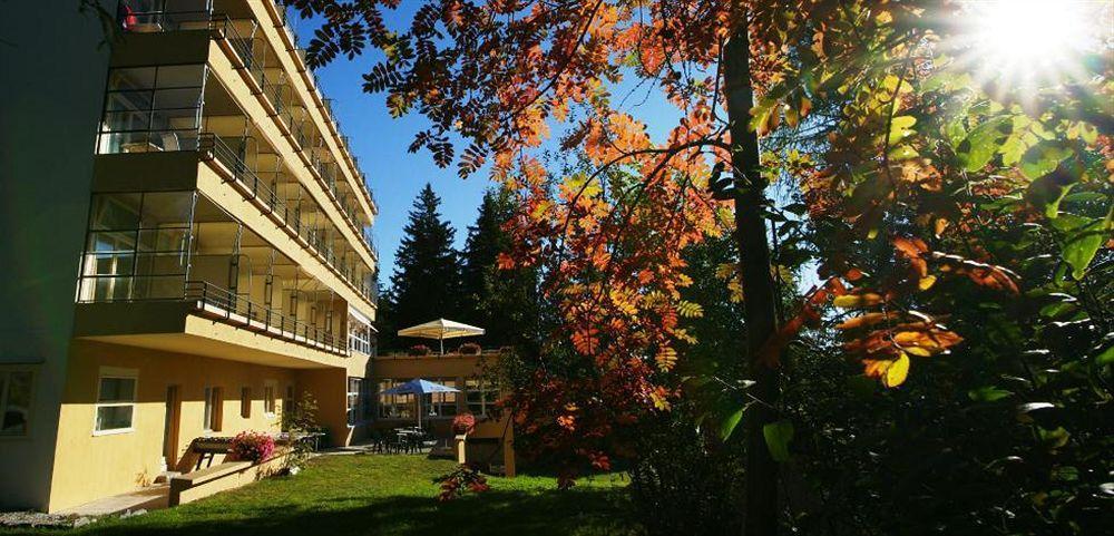 Crans-Montana Youth Hostel Exterior foto